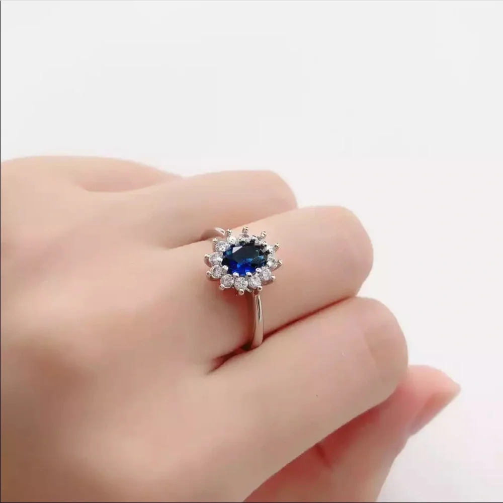 New 18K Gold Plated Cubic Zirconia Ring - Picture 2 of 3